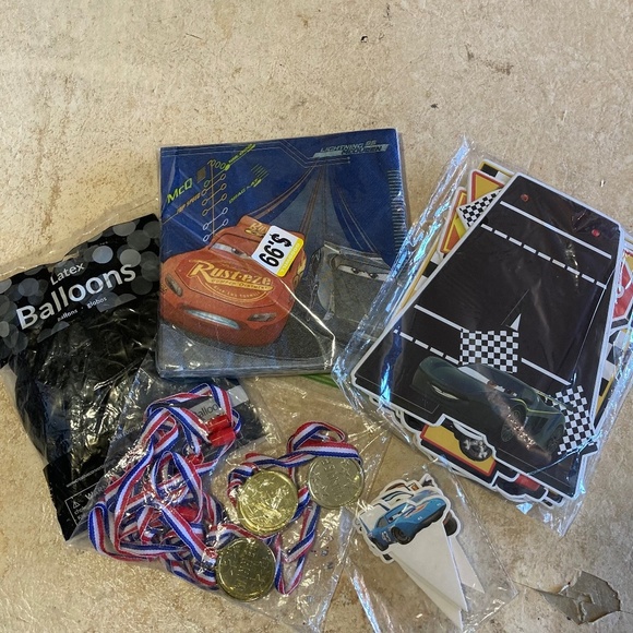 Cars Birthday Party Bundle New - Picture 1 of 2
